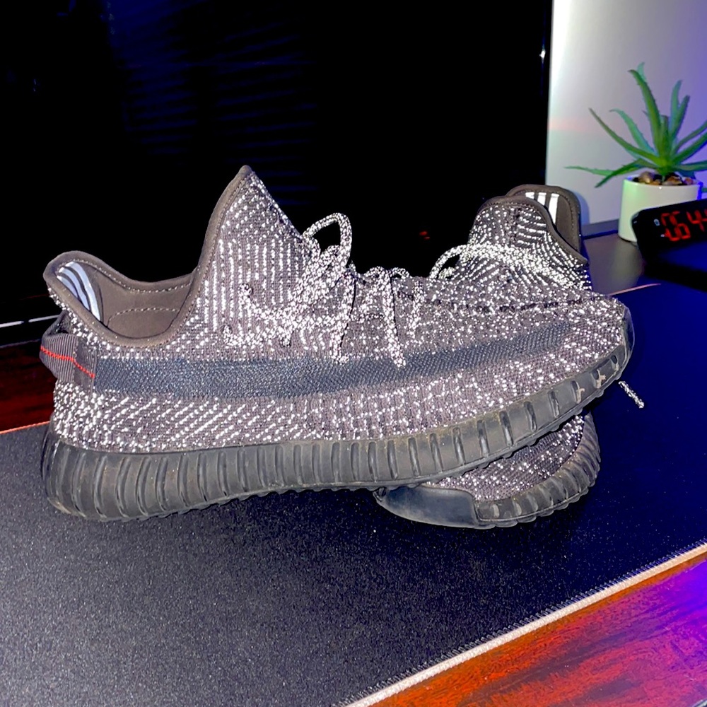 Yeezy 350 black reflective